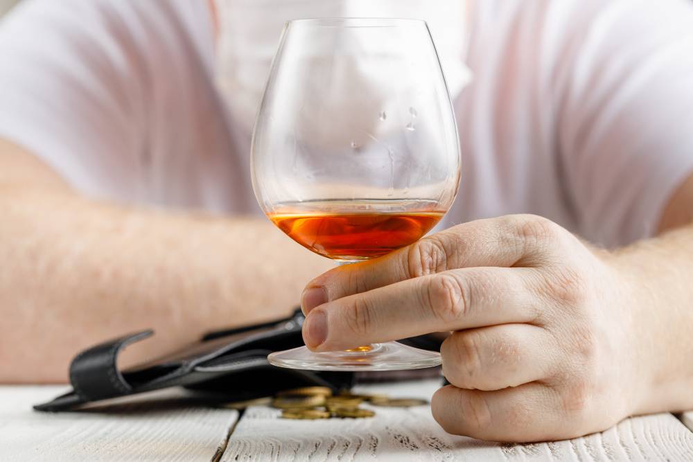Jak ograniczyć alkohol: edukacja o skutkach zdrowotnych