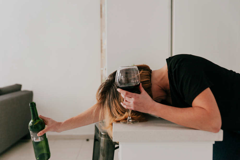 Silne osłabienie po alkoholu – jak się regenerować po piciu?